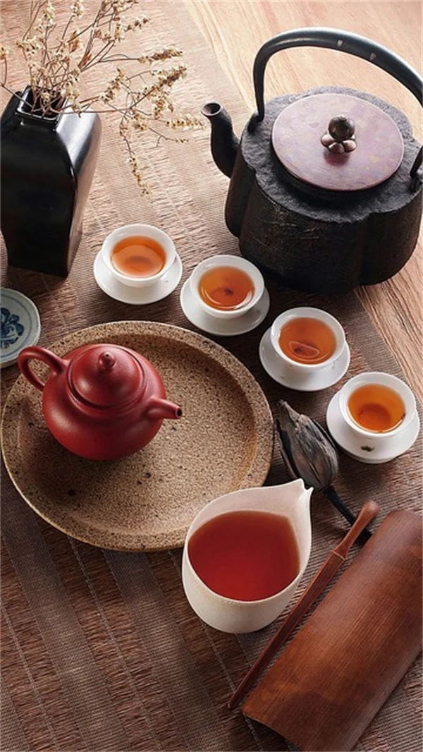 切り花が1週間長持ち！お酢＋砂糖＋漂白剤の黄金比率と正しい手順